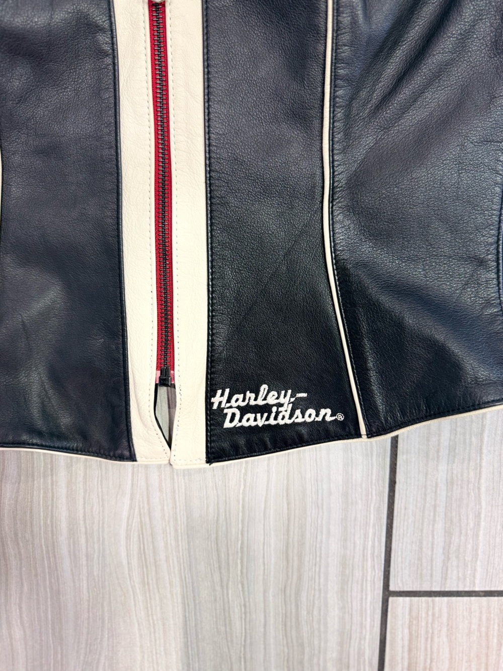 Y2K Harley-Davidson Genuine Leather Halter Top - Picture 4 of 7